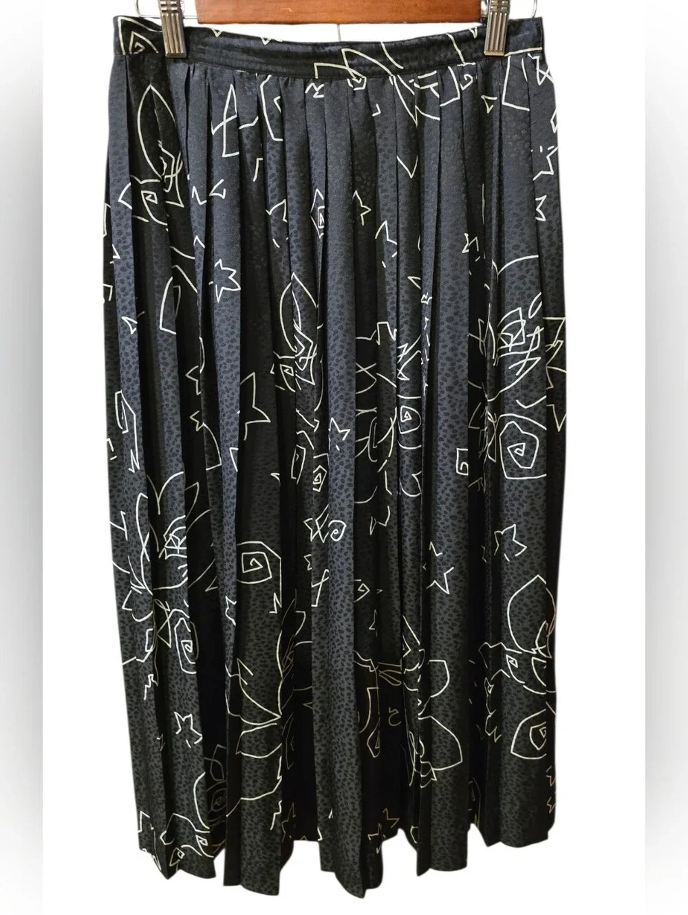 Vintage 90s Liz Claiborne Pleated Midi Skirt Black White Abstract Art 10